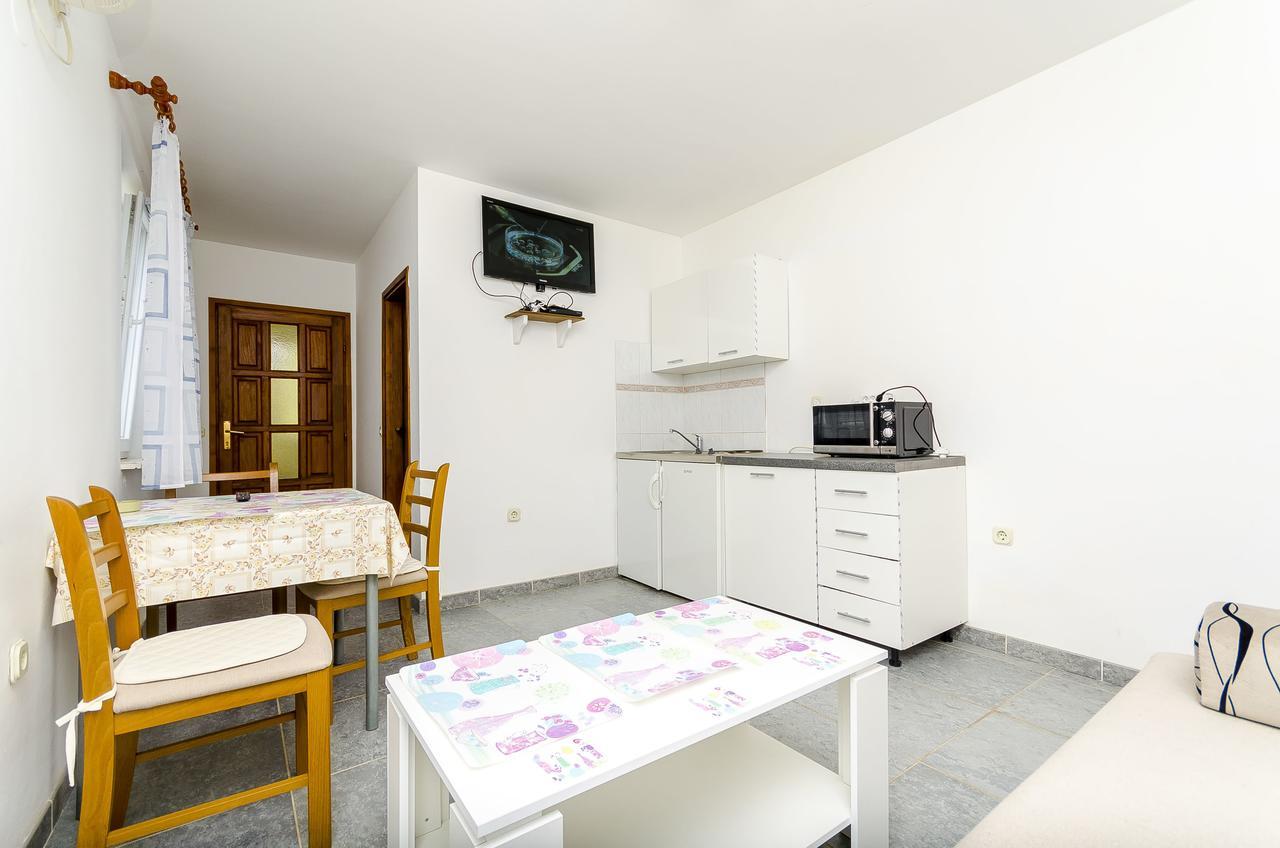 Apartments Mirko I Anda Donji Okrug Exterior foto